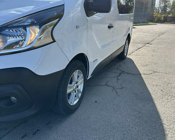 Білий Рено Трафік, об'ємом двигуна 1.6 л та пробігом 261 тис. км за 13700 $, фото 15 на Automoto.ua