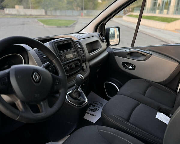 Белый Рено Трафик, объемом двигателя 1.6 л и пробегом 270 тыс. км за 9700 $, фото 9 на Automoto.ua