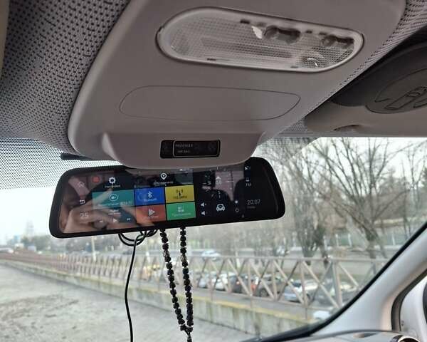 Белый Рено Трафик, объемом двигателя 1.6 л и пробегом 286 тыс. км за 14900 $, фото 16 на Automoto.ua