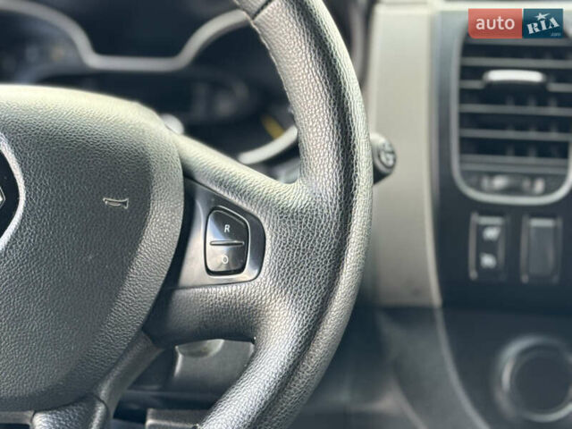 Белый Рено Трафик, объемом двигателя 1.6 л и пробегом 217 тыс. км за 13700 $, фото 58 на Automoto.ua