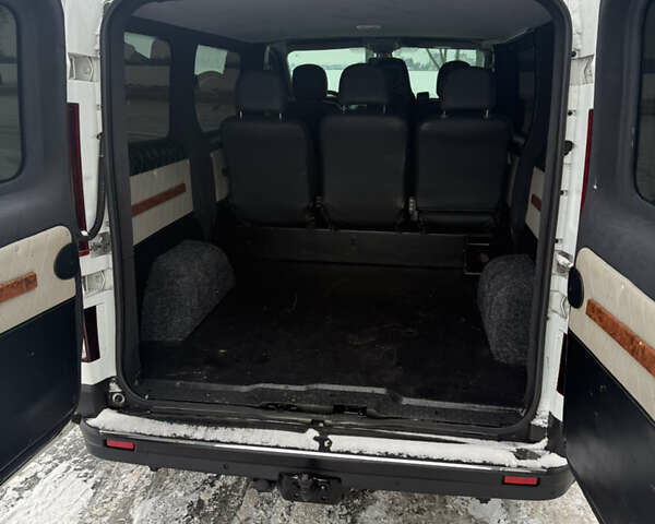 Белый Рено Трафик, объемом двигателя 1.6 л и пробегом 170 тыс. км за 22000 $, фото 20 на Automoto.ua