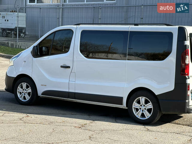 Білий Рено Трафік, об'ємом двигуна 1.6 л та пробігом 261 тис. км за 13700 $, фото 7 на Automoto.ua