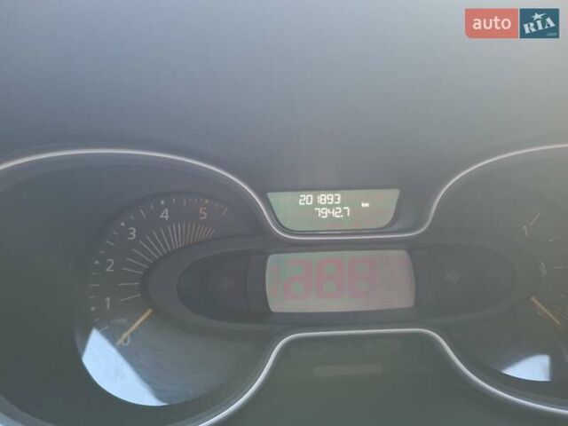 Білий Рено Трафік, об'ємом двигуна 1.6 л та пробігом 202 тис. км за 16800 $, фото 20 на Automoto.ua