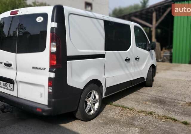 Белый Рено Трафик, объемом двигателя 1.6 л и пробегом 179 тыс. км за 15300 $, фото 3 на Automoto.ua