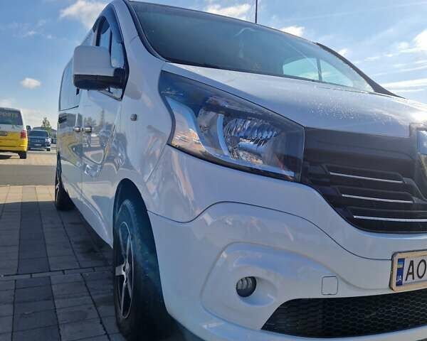 Белый Рено Трафик, объемом двигателя 1.6 л и пробегом 350 тыс. км за 13500 $, фото 7 на Automoto.ua