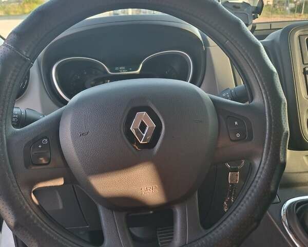Білий Рено Трафік, об'ємом двигуна 1.6 л та пробігом 202 тис. км за 16800 $, фото 17 на Automoto.ua