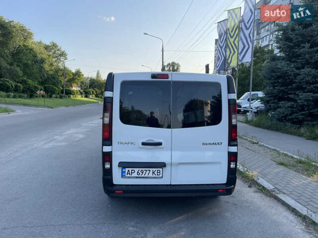 Белый Рено Трафик, объемом двигателя 1.6 л и пробегом 199 тыс. км за 13500 $, фото 11 на Automoto.ua
