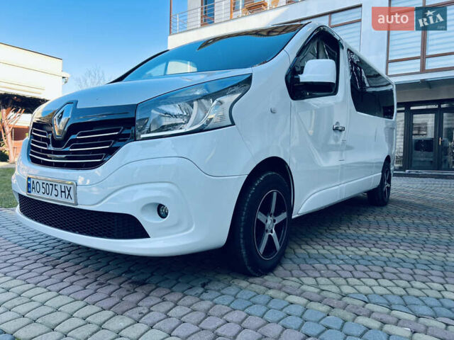 Белый Рено Трафик, объемом двигателя 1.6 л и пробегом 340 тыс. км за 13800 $, фото 6 на Automoto.ua