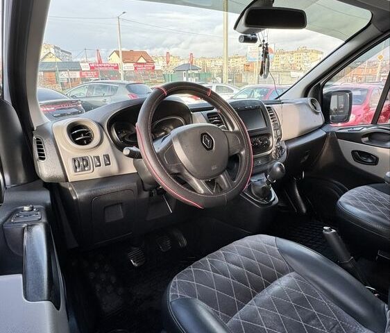 Белый Рено Трафик, объемом двигателя 1.6 л и пробегом 222 тыс. км за 15800 $, фото 10 на Automoto.ua