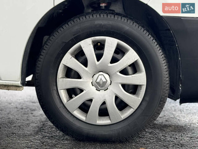 Белый Рено Трафик, объемом двигателя 1.6 л и пробегом 217 тыс. км за 13700 $, фото 36 на Automoto.ua