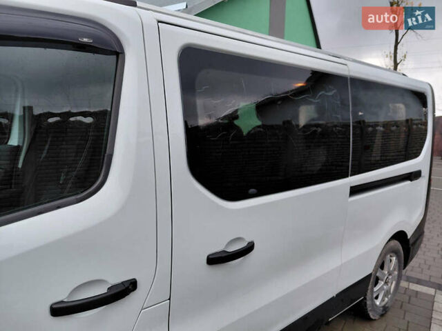 Белый Рено Трафик, объемом двигателя 1.6 л и пробегом 317 тыс. км за 13700 $, фото 10 на Automoto.ua