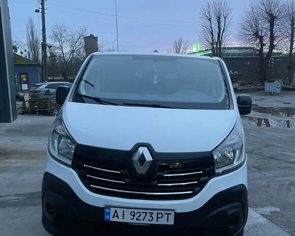 Белый Рено Трафик, объемом двигателя 1.6 л и пробегом 308 тыс. км за 12700 $, фото 5 на Automoto.ua