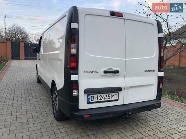 Белый Рено Трафик, объемом двигателя 1.6 л и пробегом 298 тыс. км за 12500 $, фото 10 на Automoto.ua