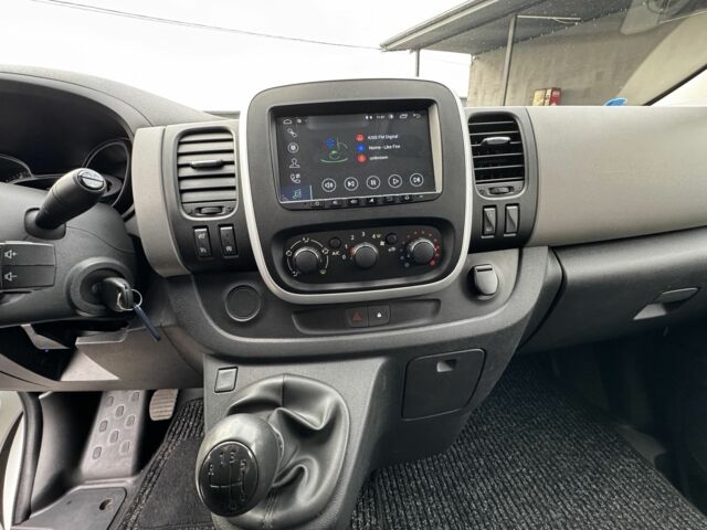 Белый Рено Трафик, объемом двигателя 1.6 л и пробегом 78 тыс. км за 19800 $, фото 3 на Automoto.ua