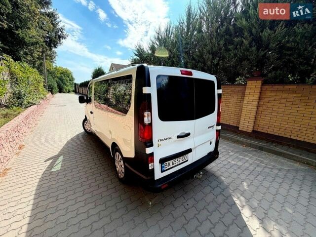 Белый Рено Трафик, объемом двигателя 1.6 л и пробегом 226 тыс. км за 13700 $, фото 5 на Automoto.ua