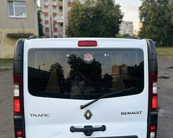 Білий Рено Трафік, об'ємом двигуна 1.6 л та пробігом 275 тис. км за 16000 $, фото 8 на Automoto.ua