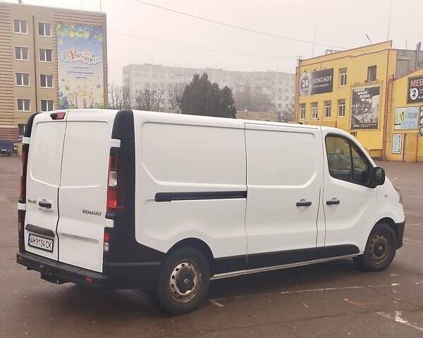 Белый Рено Трафик, объемом двигателя 1.6 л и пробегом 220 тыс. км за 11900 $, фото 4 на Automoto.ua