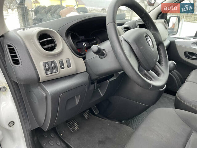 Білий Рено Трафік, об'ємом двигуна 0 л та пробігом 263 тис. км за 13950 $, фото 16 на Automoto.ua