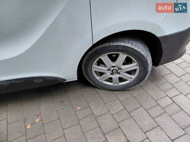 Белый Рено Трафик, объемом двигателя 1.6 л и пробегом 317 тыс. км за 13700 $, фото 5 на Automoto.ua