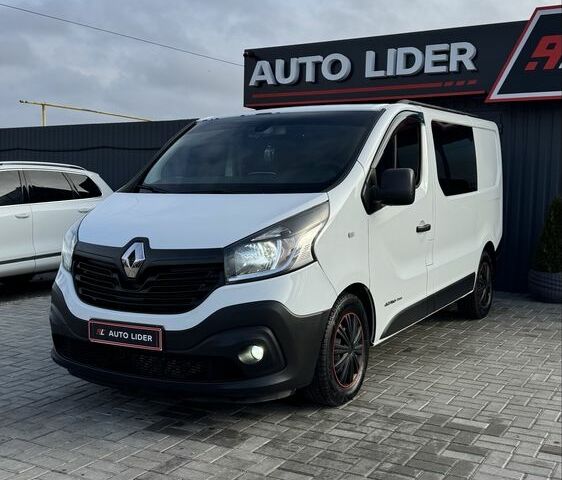 Белый Рено Трафик, объемом двигателя 1.6 л и пробегом 222 тыс. км за 15800 $, фото 9 на Automoto.ua