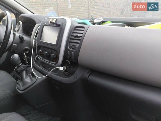 Белый Рено Трафик, объемом двигателя 1.6 л и пробегом 317 тыс. км за 13700 $, фото 19 на Automoto.ua