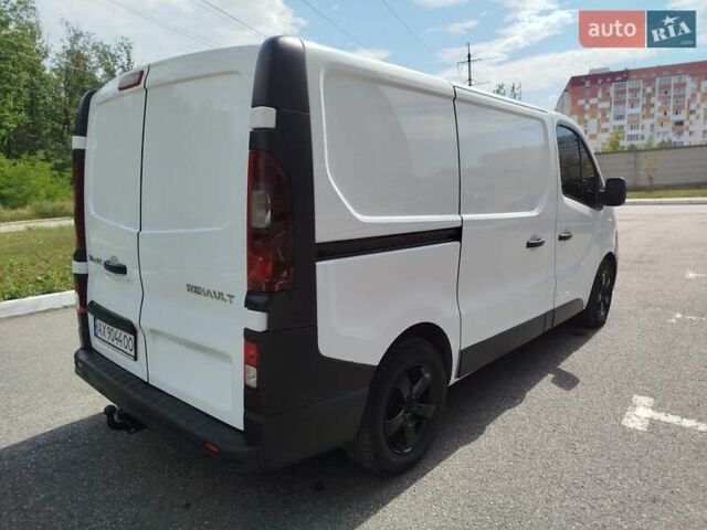 Білий Рено Трафік, об'ємом двигуна 1.6 л та пробігом 320 тис. км за 10000 $, фото 3 на Automoto.ua