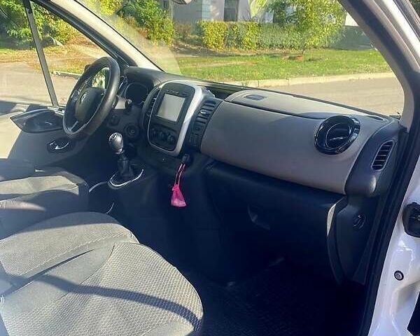 Білий Рено Трафік, об'ємом двигуна 1.6 л та пробігом 234 тис. км за 15200 $, фото 1 на Automoto.ua