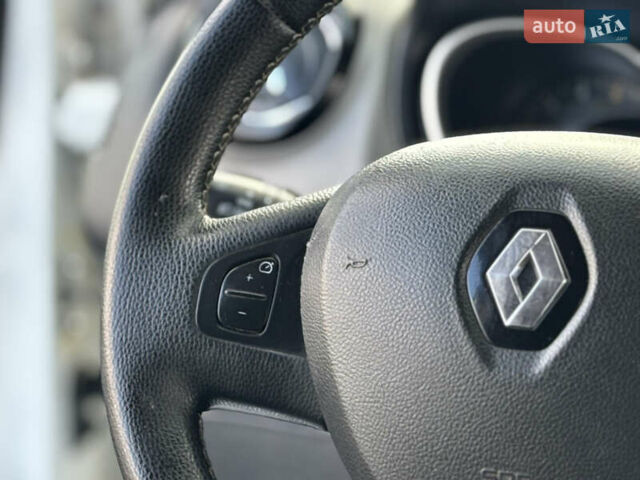 Белый Рено Трафик, объемом двигателя 1.6 л и пробегом 217 тыс. км за 13700 $, фото 59 на Automoto.ua