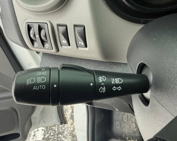 Белый Рено Трафик, объемом двигателя 1.6 л и пробегом 170 тыс. км за 22000 $, фото 15 на Automoto.ua