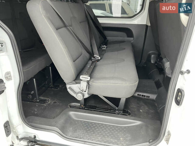 Білий Рено Трафік, об'ємом двигуна 0 л та пробігом 263 тис. км за 13950 $, фото 26 на Automoto.ua