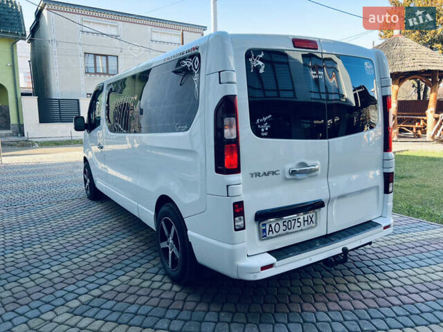 Белый Рено Трафик, объемом двигателя 1.6 л и пробегом 340 тыс. км за 13800 $, фото 18 на Automoto.ua