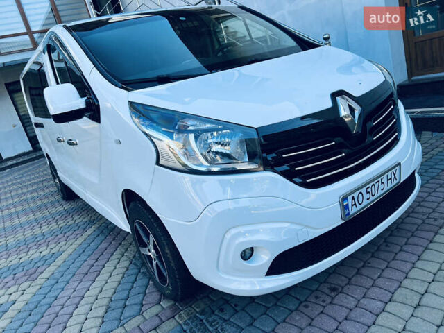 Белый Рено Трафик, объемом двигателя 1.6 л и пробегом 340 тыс. км за 13800 $, фото 66 на Automoto.ua
