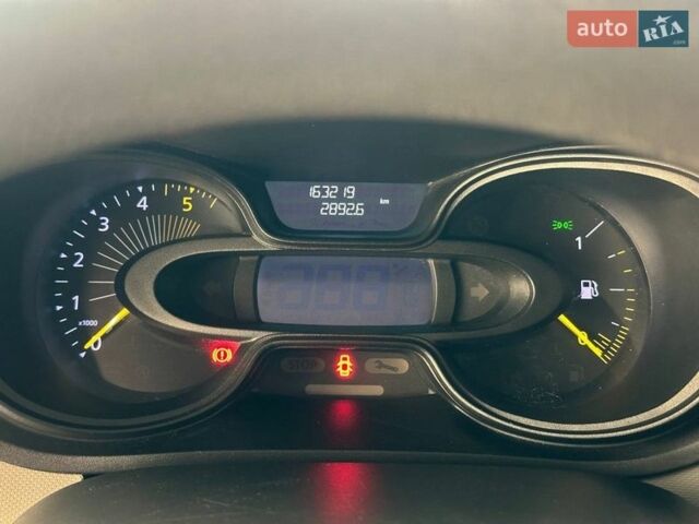 Білий Рено Трафік, об'ємом двигуна 1.6 л та пробігом 163 тис. км за 15900 $, фото 17 на Automoto.ua