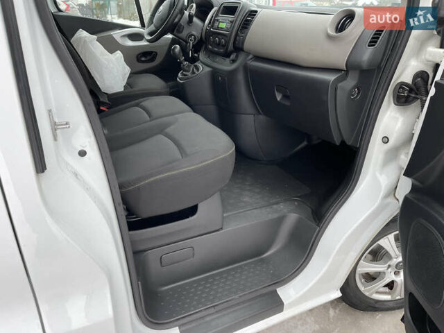 Білий Рено Трафік, об'ємом двигуна 0 л та пробігом 263 тис. км за 13950 $, фото 22 на Automoto.ua