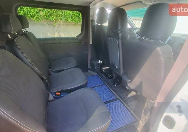 Белый Рено Трафик, объемом двигателя 1.6 л и пробегом 179 тыс. км за 15300 $, фото 9 на Automoto.ua