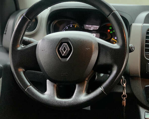 Белый Рено Трафик, объемом двигателя 1.6 л и пробегом 160 тыс. км за 14950 $, фото 18 на Automoto.ua