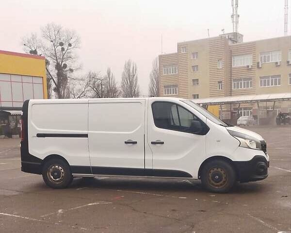 Белый Рено Трафик, объемом двигателя 1.6 л и пробегом 220 тыс. км за 11900 $, фото 2 на Automoto.ua