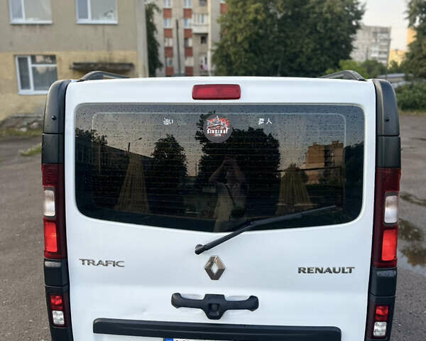 Білий Рено Трафік, об'ємом двигуна 1.6 л та пробігом 275 тис. км за 16000 $, фото 7 на Automoto.ua