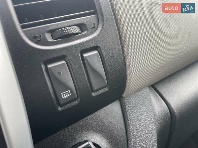 Білий Рено Трафік, об'ємом двигуна 1.6 л та пробігом 245 тис. км за 12300 $, фото 26 на Automoto.ua