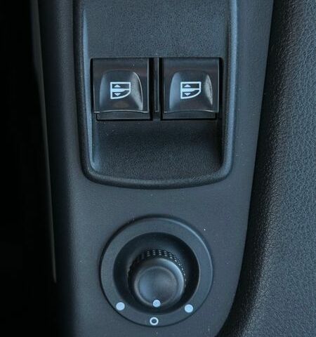 Білий Рено Трафік, об'ємом двигуна 1.6 л та пробігом 228 тис. км за 13200 $, фото 21 на Automoto.ua