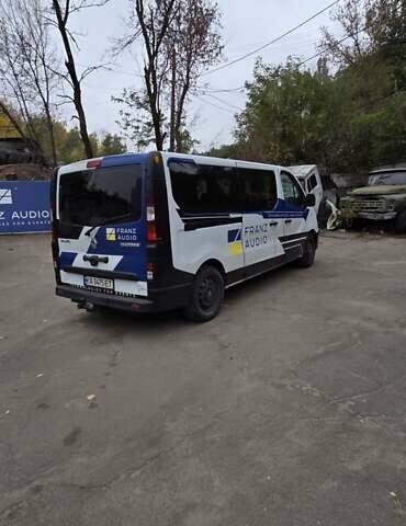 Белый Рено Трафик, объемом двигателя 1.6 л и пробегом 449 тыс. км за 9000 $, фото 9 на Automoto.ua