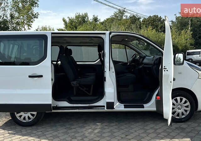 Белый Рено Трафик, объемом двигателя 2 л и пробегом 206 тыс. км за 17700 $, фото 23 на Automoto.ua