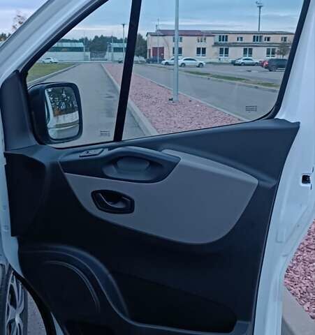 Рено Трафік 2016 у Сарнах на Automoto.ua Білий Рено Трафік, об'ємом двигуна 1.6 л та пробігом 187 тис. км за 13750 $, фото 49 на Automoto.ua