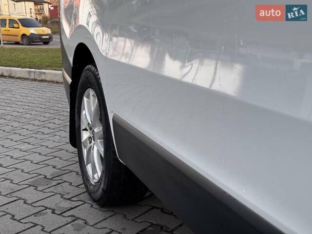 Белый Рено Трафик, объемом двигателя 1.6 л и пробегом 219 тыс. км за 13500 $, фото 45 на Automoto.ua