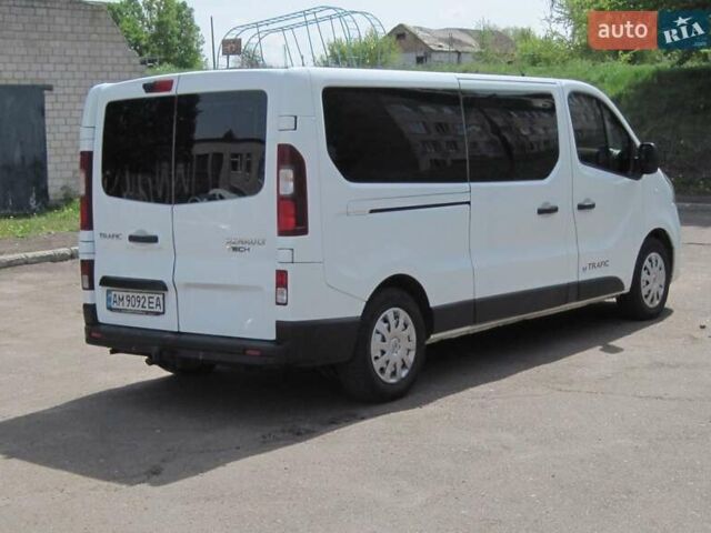 Белый Рено Трафик, объемом двигателя 1.6 л и пробегом 207 тыс. км за 13700 $, фото 2 на Automoto.ua