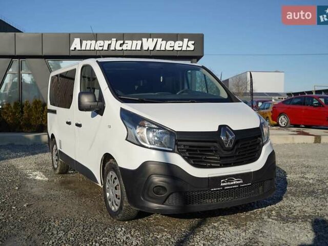 Белый Рено Трафик, объемом двигателя 1.6 л и пробегом 188 тыс. км за 15900 $, фото 2 на Automoto.ua