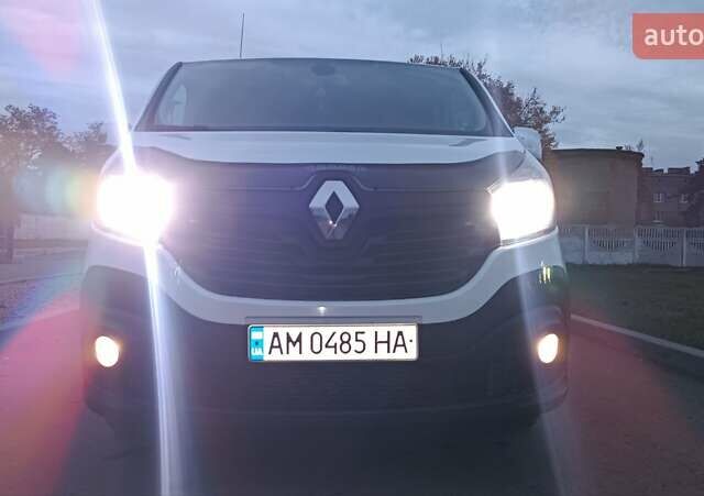 Рено Трафік 2016 у Сарнах на Automoto.ua Білий Рено Трафік, об'ємом двигуна 1.6 л та пробігом 187 тис. км за 13750 $, фото 108 на Automoto.ua