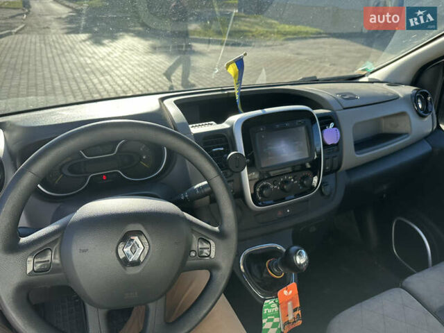 Білий Рено Трафік, об'ємом двигуна 1.6 л та пробігом 276 тис. км за 15500 $, фото 12 на Automoto.ua