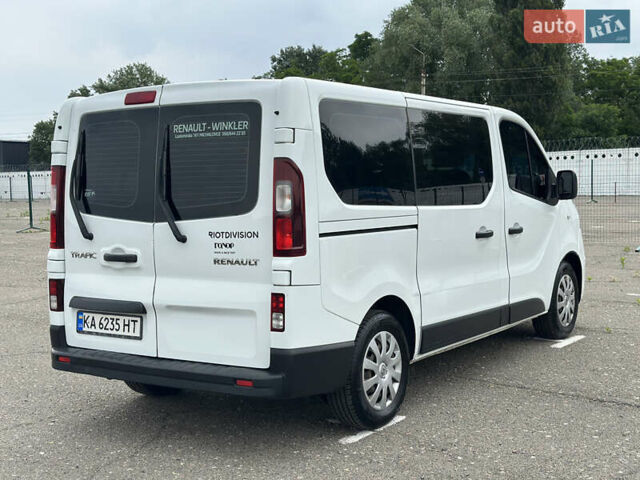 Белый Рено Трафик, объемом двигателя 1.6 л и пробегом 170 тыс. км за 14500 $, фото 5 на Automoto.ua