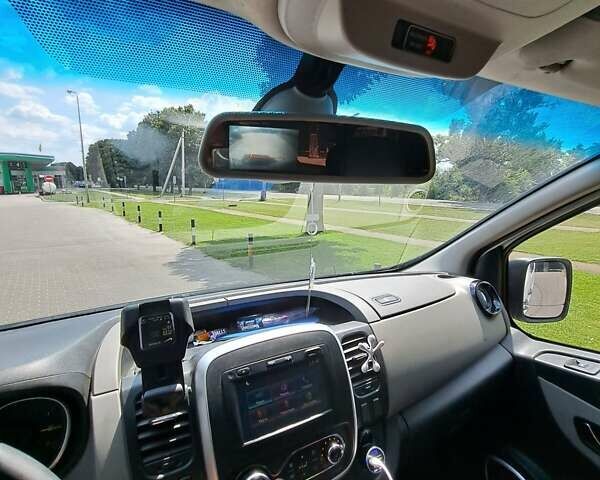 Белый Рено Трафик, объемом двигателя 1.6 л и пробегом 210 тыс. км за 14999 $, фото 12 на Automoto.ua